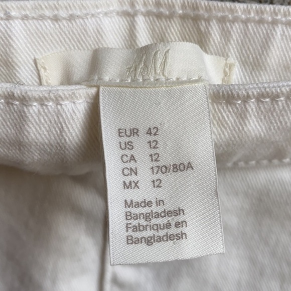 H&M High Rise White stretchy Shorts - Picture 4 of 8